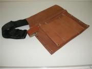 Sacoche cuir croute 4 compartiments  858 